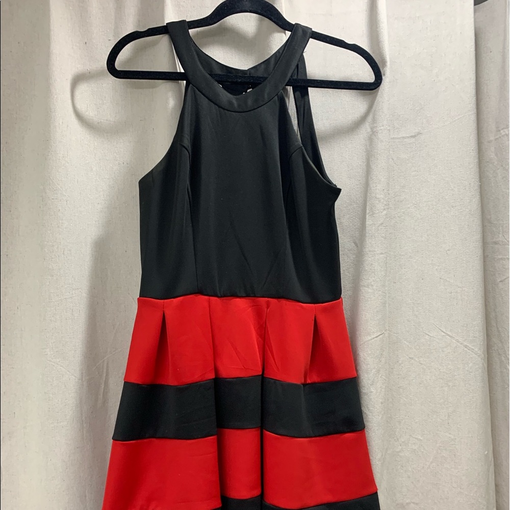 Black and red dress size 9